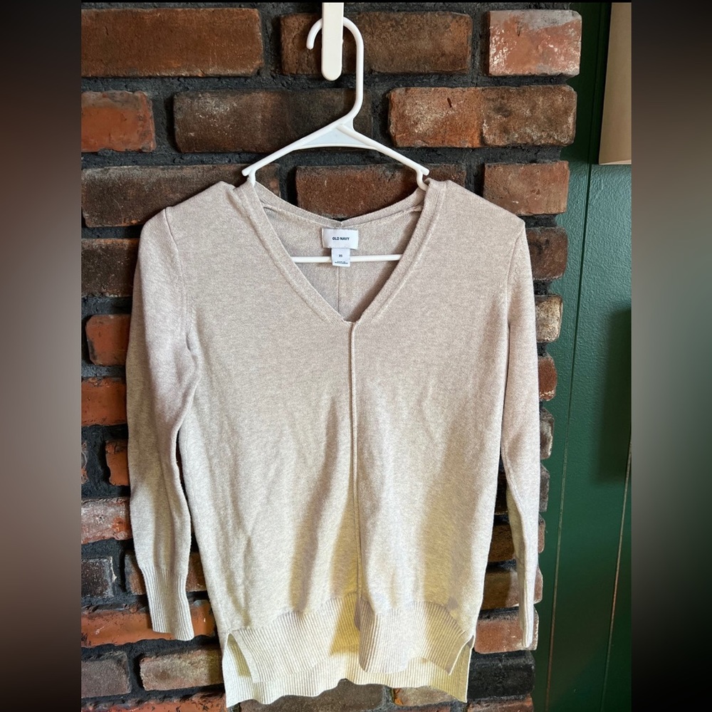Old navy sweater